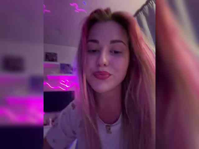 KateMid webcam