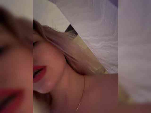 KateMid webcam