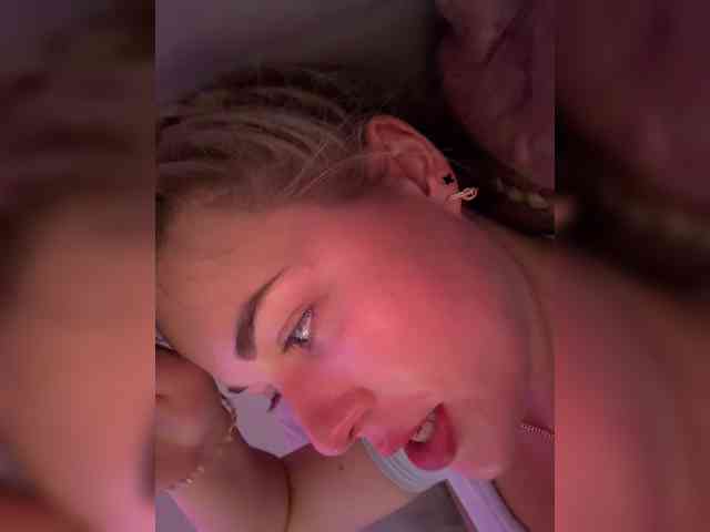 KateMid webcam