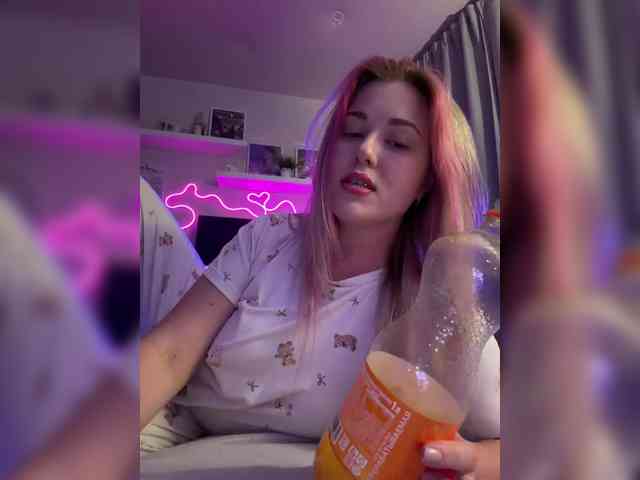 KateMid webcam