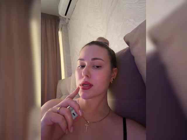 KateMid webcam
