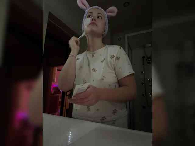 KateMid webcam