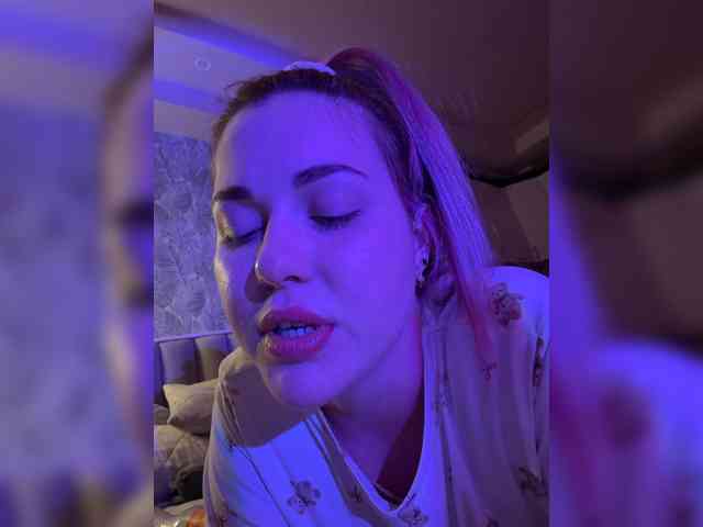 KateMid webcam