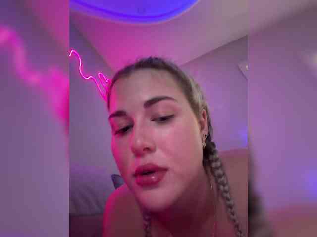 KateMid webcam