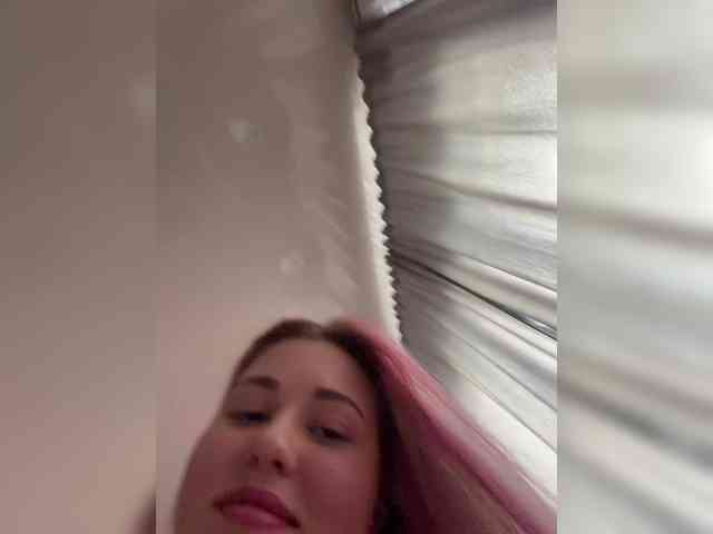 KateMid webcam
