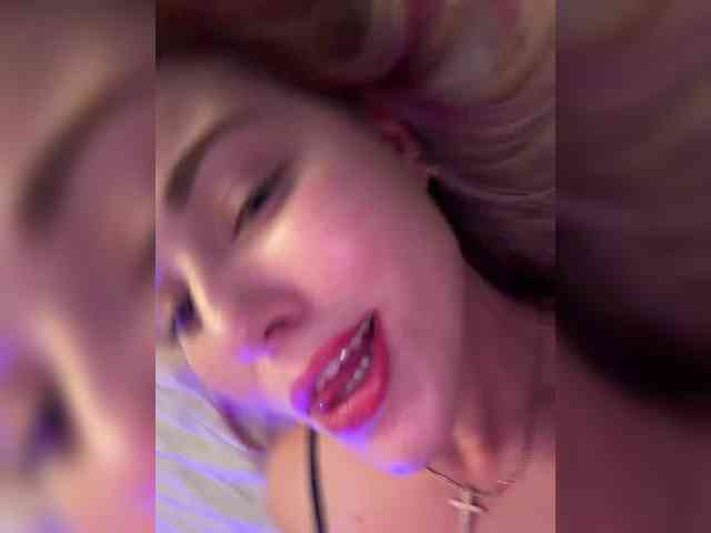 KateMid webcam