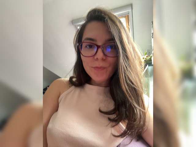 DianeSweeet live cam preview