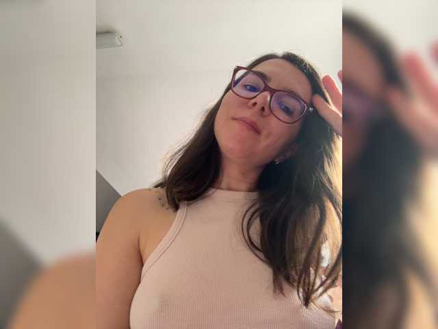 christineswee live cam on BongaCams