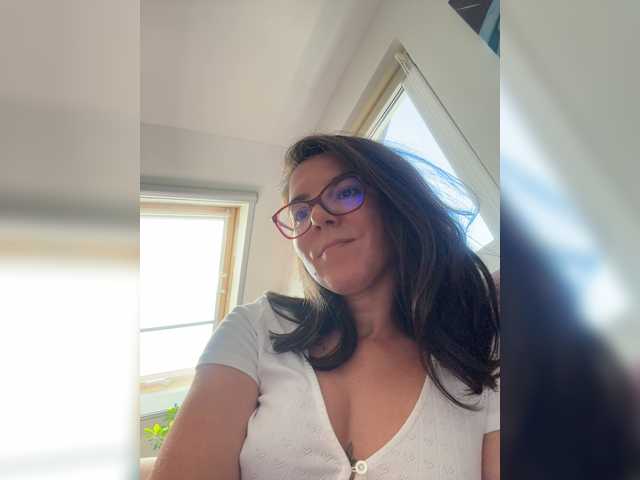 christineswee live cam on BongaCams