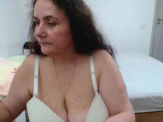 ClaudetteBBW webcam