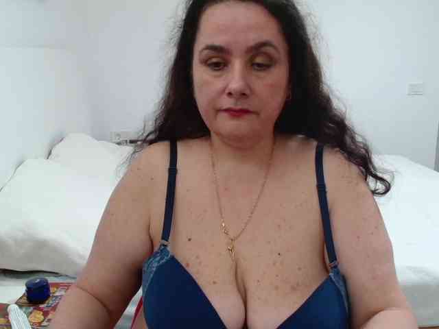 ClaudetteBBW webcam