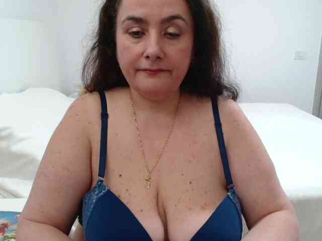 ClaudetteBBW webcam