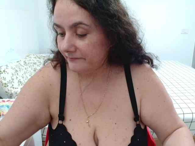 ClaudetteBBW webcam