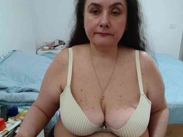 ClaudetteBBW webcam
