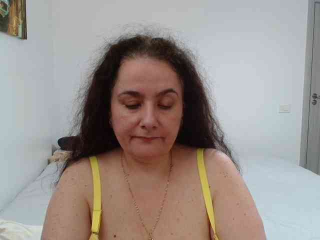ClaudetteBBW webcam