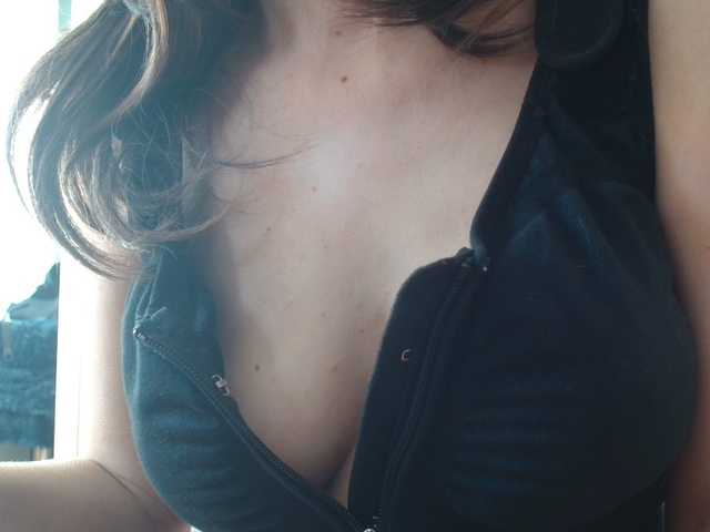 deadivina's BongaCams show and profile