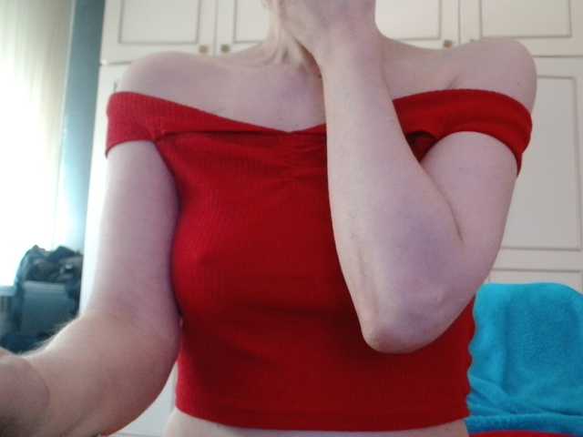 deadivina live cam on BongaCams