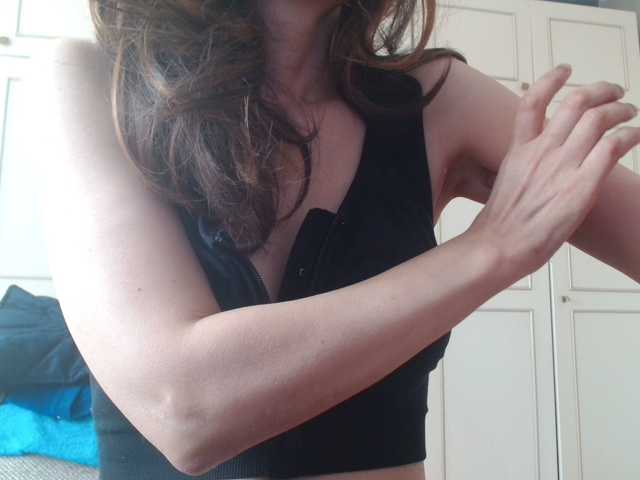 deadivina's BongaCams show and profile