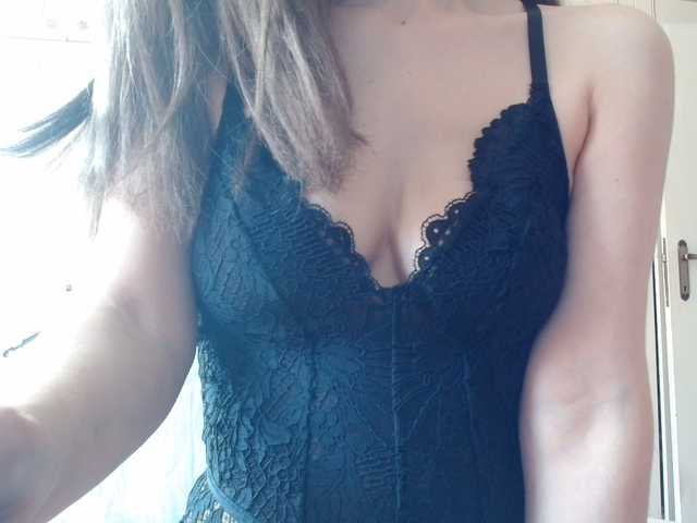 Camgirl deadivina sur Bongacams