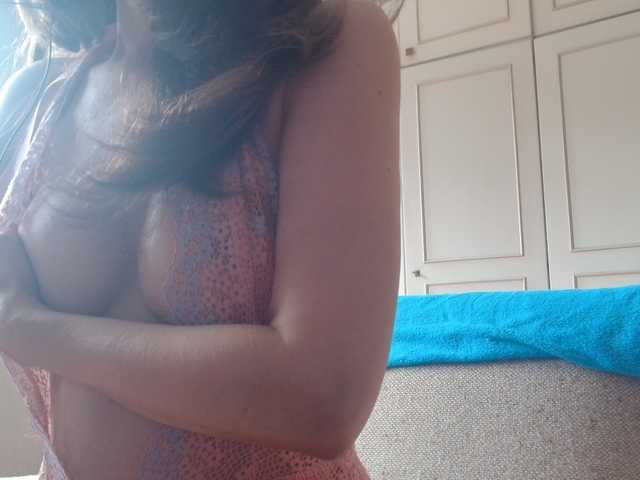 deadivina live cam on BongaCams