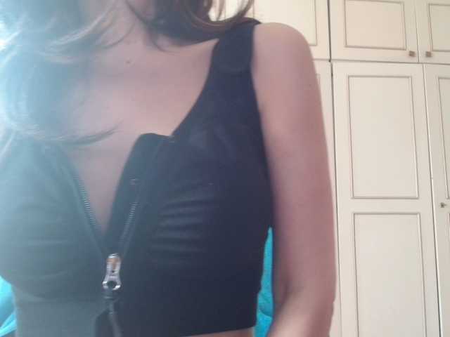 deadivina's BongaCams show and profile