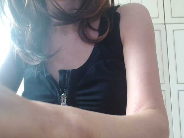 deadivina's BongaCams show and profile