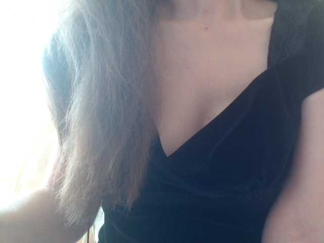 deadivina live cam on BongaCams
