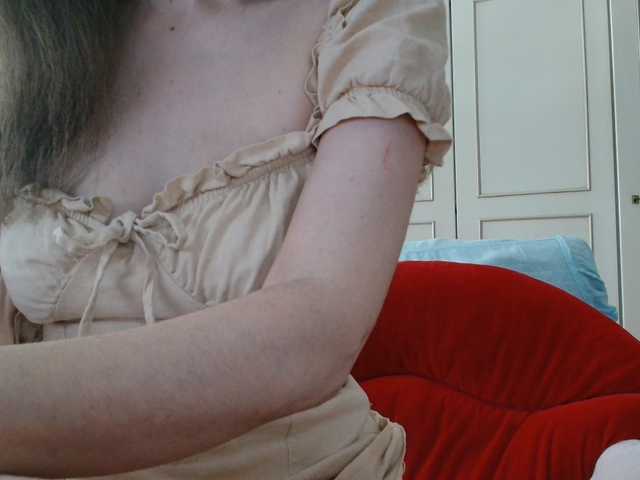deadivina live cam on BongaCams