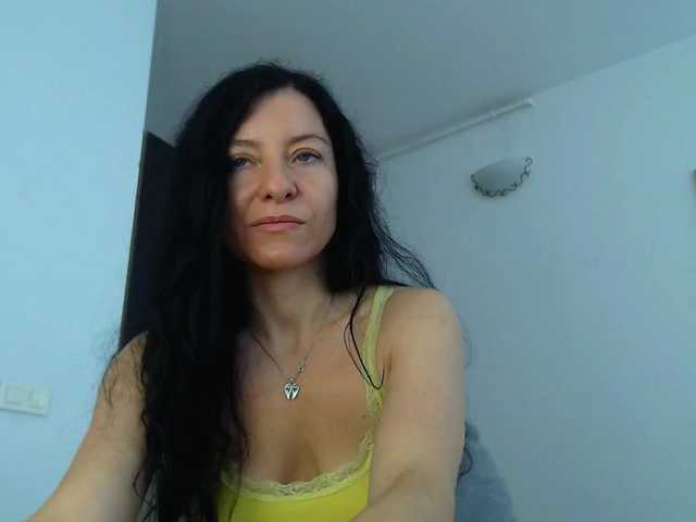 blueyesbaby live cam on BongaCams