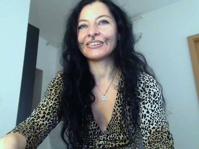 BluEyesBaby live cam on BongaCams