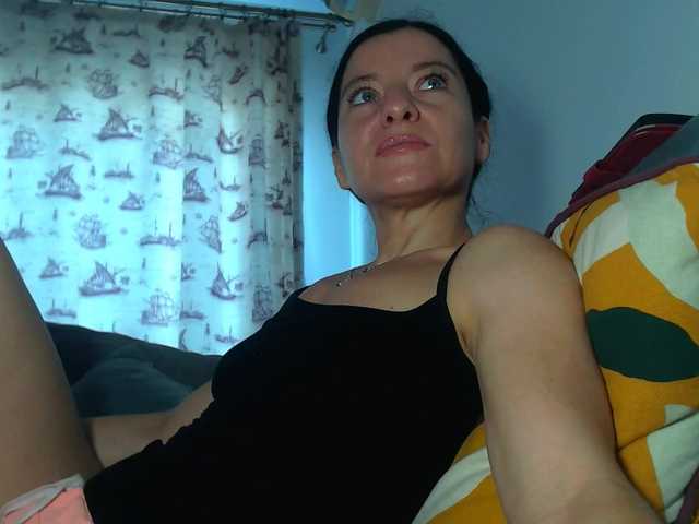 blueyesbaby live cam on BongaCams