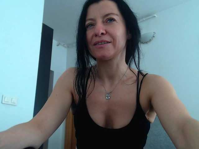 blueyesbaby's BongaCams show and profile