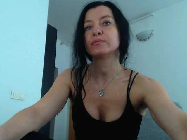 blueyesbaby's BongaCams show and profile