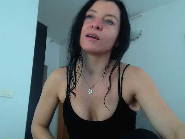 Sex chat gratuit in direct cu blueyesbaby pe BongaCams