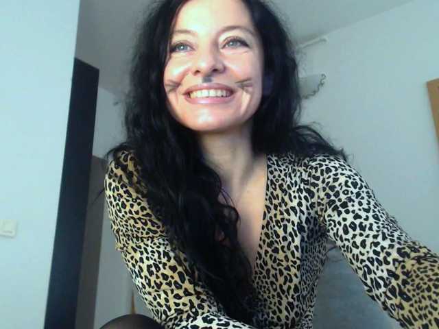 BluEyesBaby live cam on BongaCams