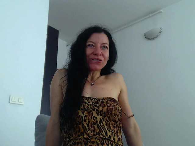 blueyesbaby live cam on BongaCams