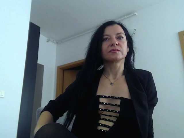 le modèle BluEyesBaby est en webcam porno dans un show sur le site bongacams, il possède les tags suivants: White/Caucasian,Brunette,Trimmed