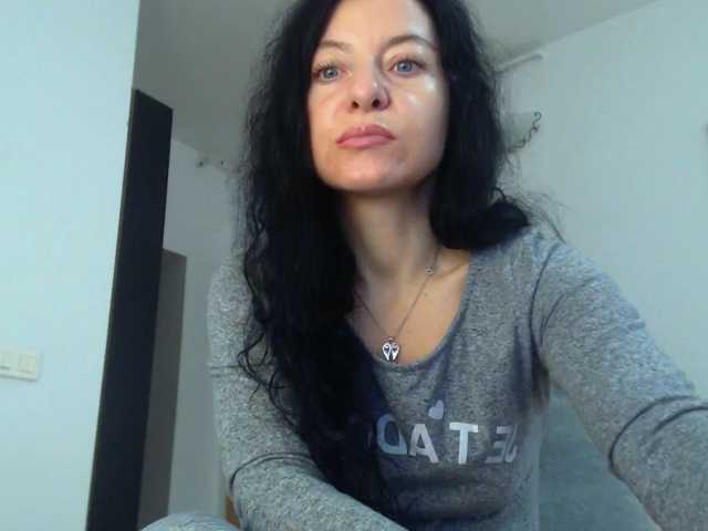 blueyesbaby live cam on BongaCams