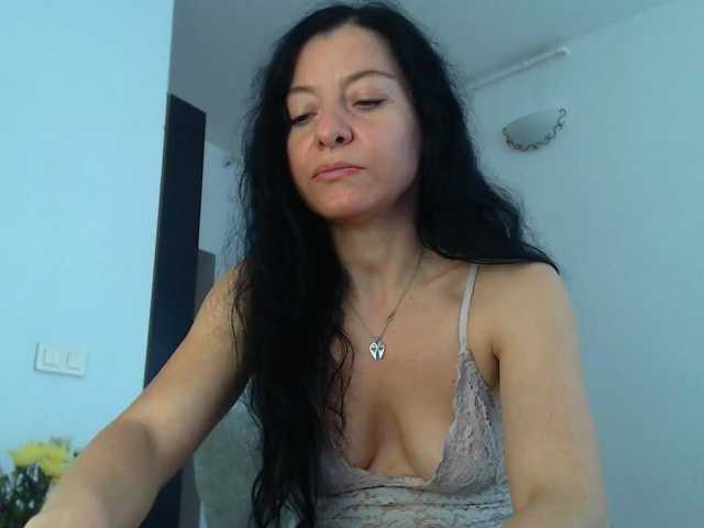 blueyesbaby live cam on BongaCams