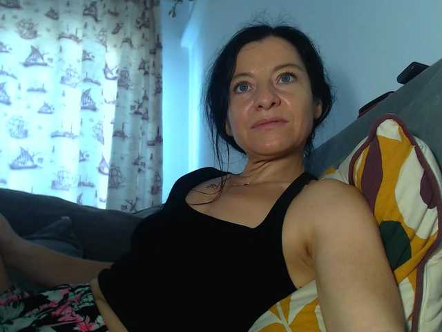 blueyesbaby live cam on BongaCams