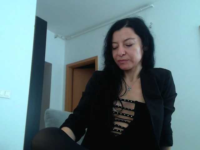 blueyesbaby live cam on BongaCams