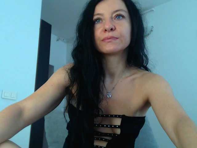 BluEyesBaby live webcam show