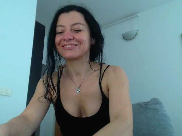 blueyesbaby's BongaCams show and profile