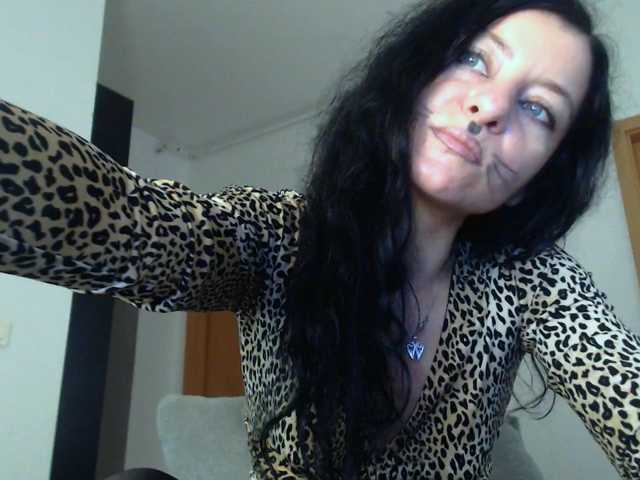 BluEyesBaby live cam on BongaCams