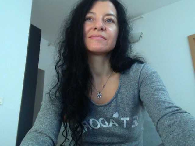blueyesbaby live cam on BongaCams