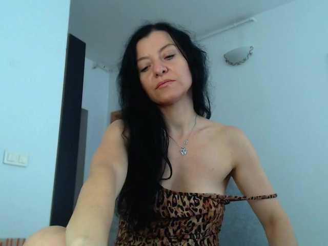 blueyesbaby live cam on BongaCams