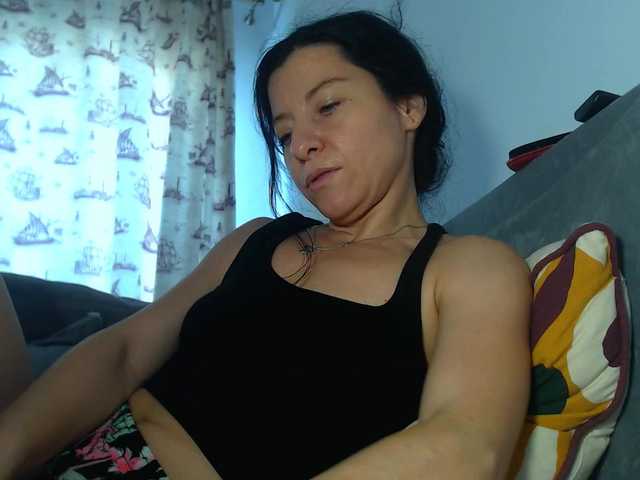blueyesbaby live cam on BongaCams