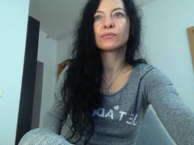 blueyesbaby live cam on BongaCams