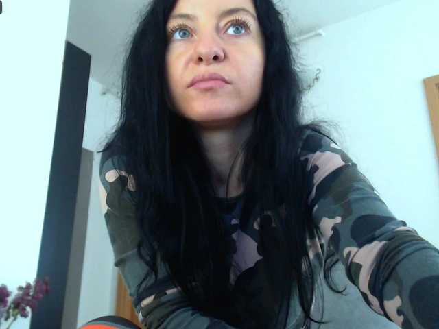 blueyesbaby's BongaCams show and profile