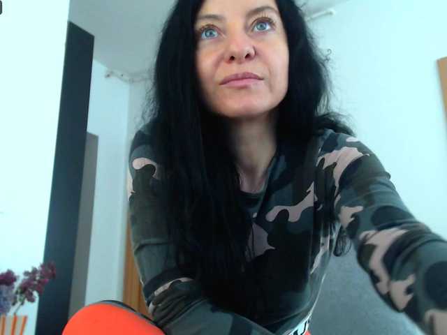 blueyesbaby's BongaCams show and profile